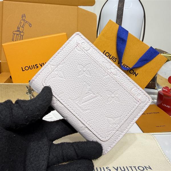 2026122105437979 270